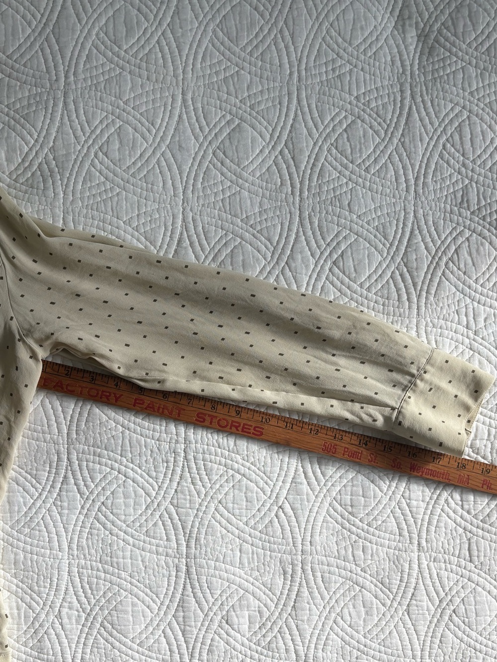 Silk Vintage Button Down Size 14 Cream with Brown Geometric Print - Picture 7 of 9